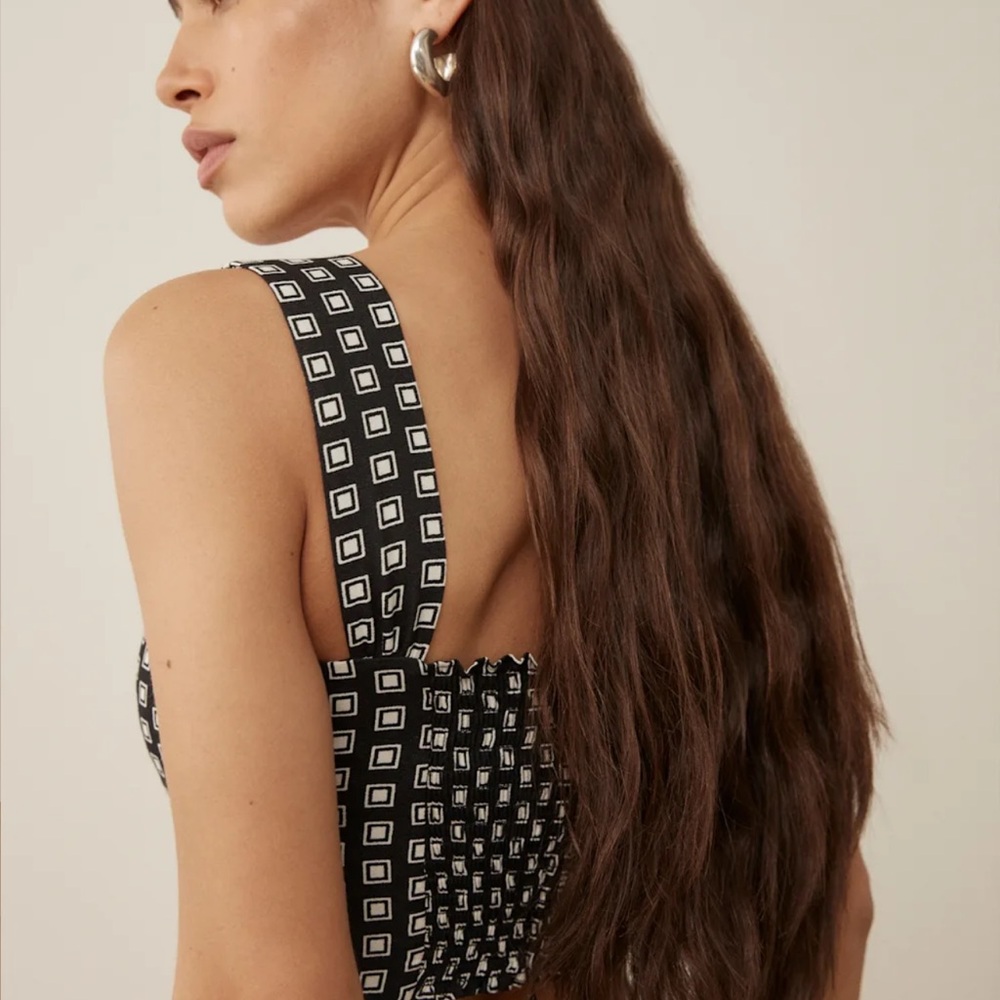 Reformation Black and White Crop Top - Picture 2 of 8